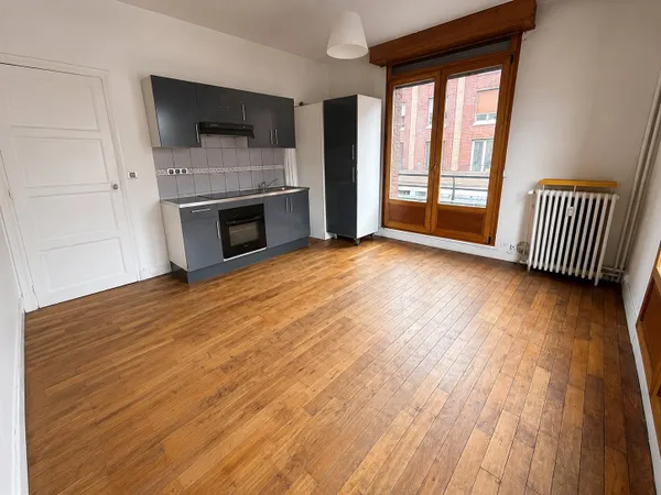 APPARTEMENT T2 EN HYPER CENTRE VILLE