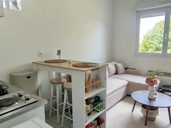 TRÈS BEAU STUDIO-MEZZANINE 32M²