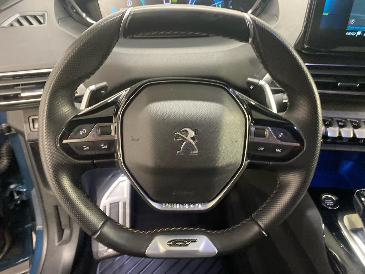 Peugeot 3008 hybrid4 300 e-eat8 gt pack — photo 17