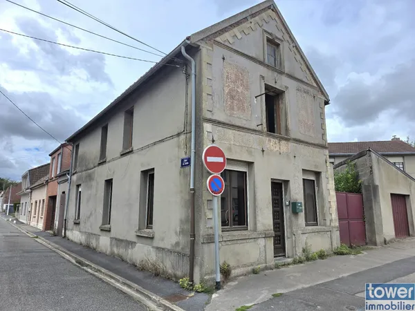 Maison 151 m2 à rénover Beaux volumes, jardin et nombreuse