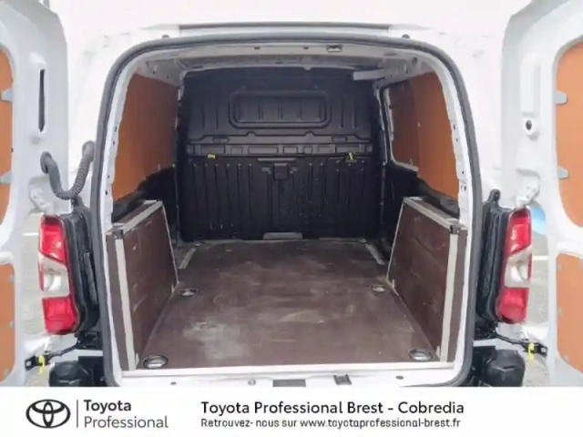 Toyota Proace city medium 100 d-4d start mc24 — photo 10