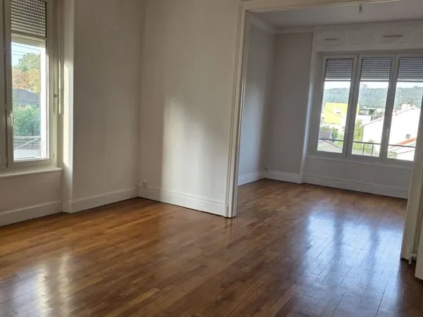 appartement avec jardin terrasse garage fermé