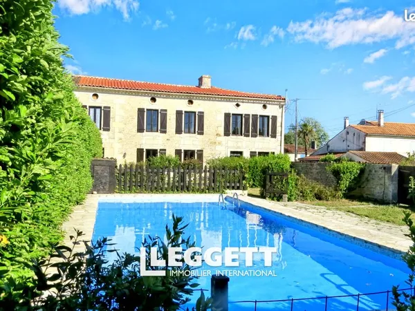 Maison 15 pièces 220 m²