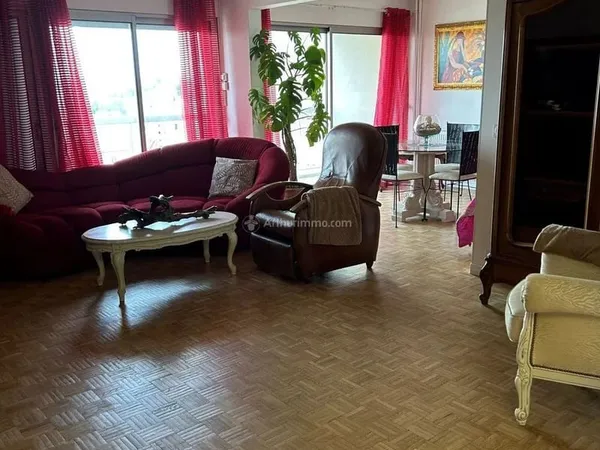 À louer  Grand appartement meublé de 108 m²  Idéal colocation