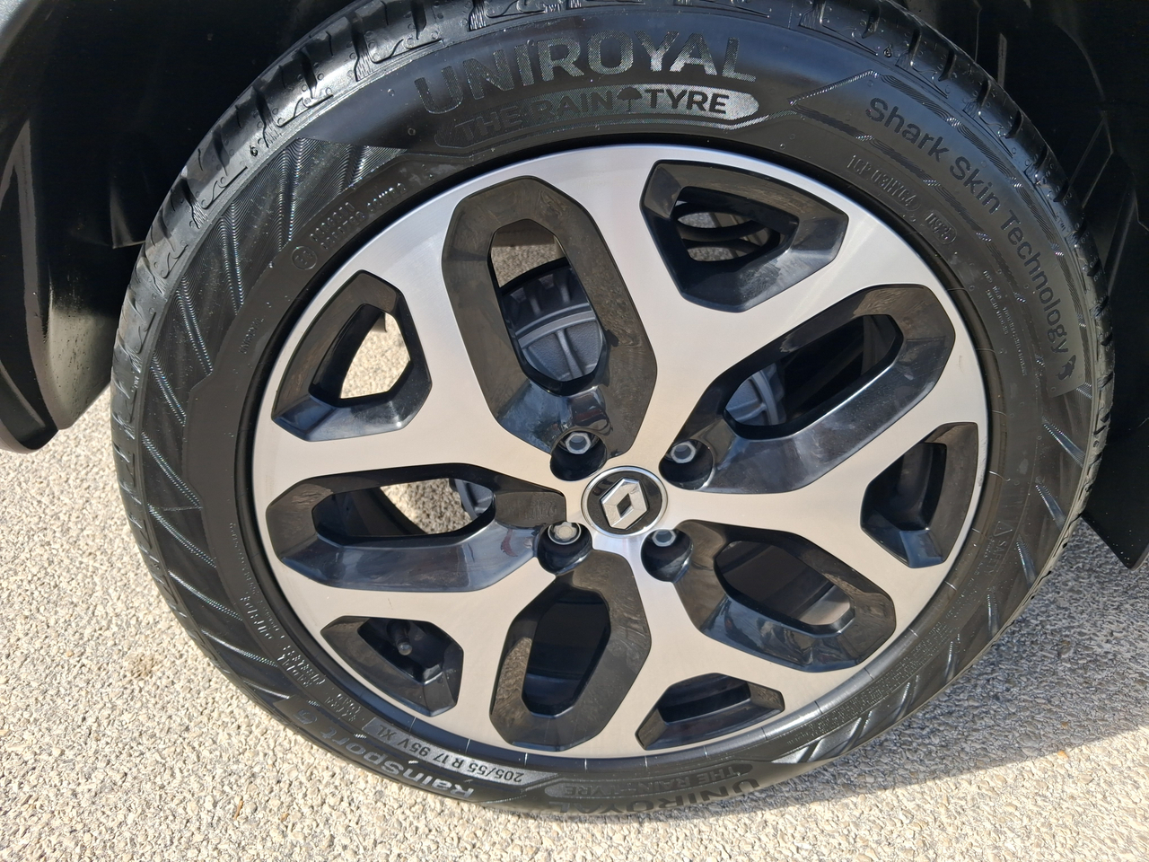 Renault Captur TCe 120 Energy — photo 39