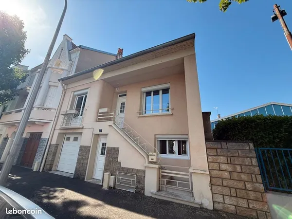 Grande maison Vichy quartier République avec garage et jardin
