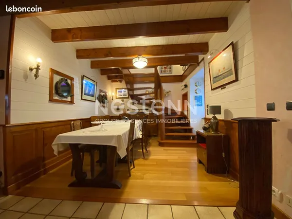 Propriété 5 pièces 140 m²