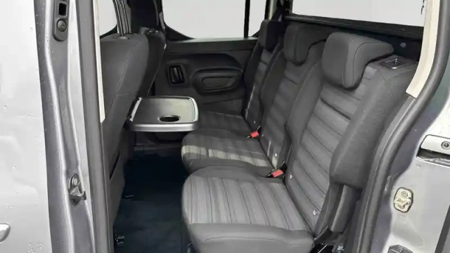 Opel Combo life taille m bluehdi 130 ch s&amp;s eat8 — photo 46
