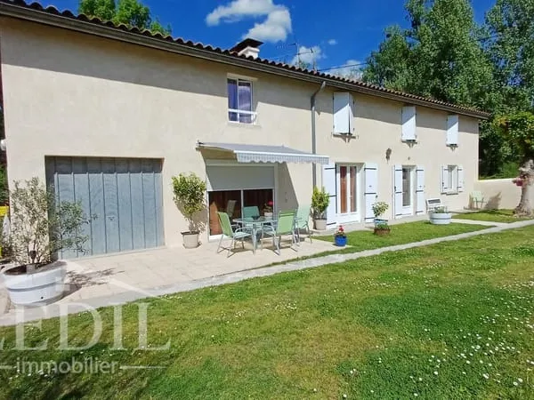 Maison en pierre de caractère - 173 m² - 5 chambres - Terrain de plus de 1 000 m² - Noaillan