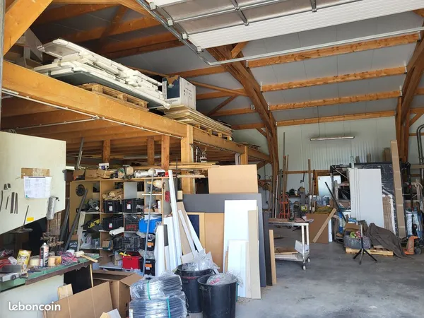 Depot , atelier , menuiserie, stokage