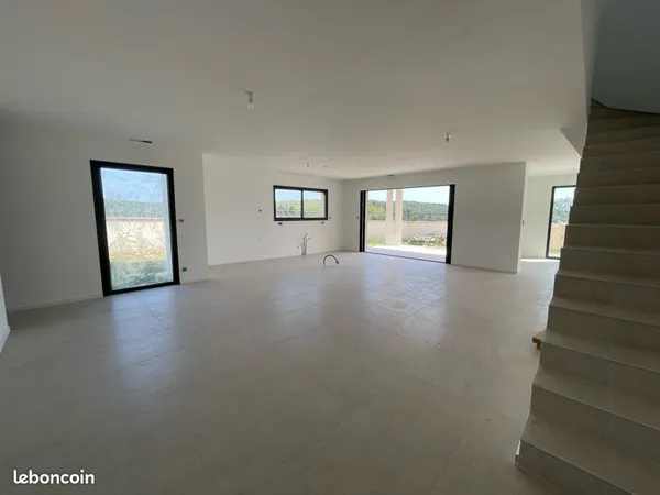 Maison contemporaine 152m2 5 pièces