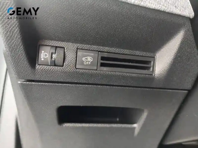 Peugeot 5008 hybrid 136 e-dcs6 — photo 21