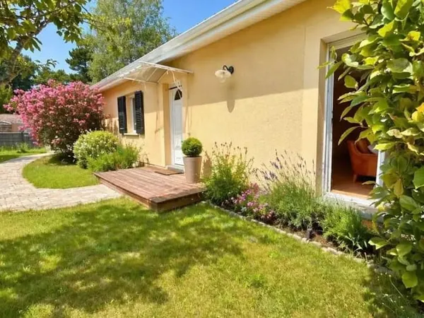 Maison 2 pièces 111 m²
