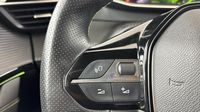 Peugeot 208 1.2 PureTech 100ch S&S Allure — photo 24