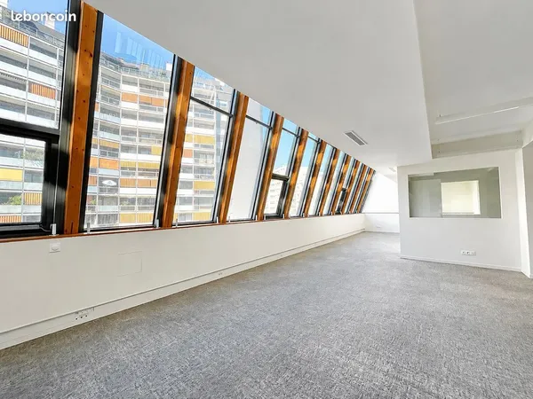 Bureaux 1 255 m²