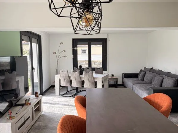 Superbe T5 de 145 m² avec terrain privatif, terrasse et garage
