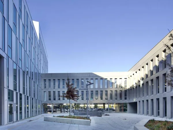 Bureaux 1350 m²