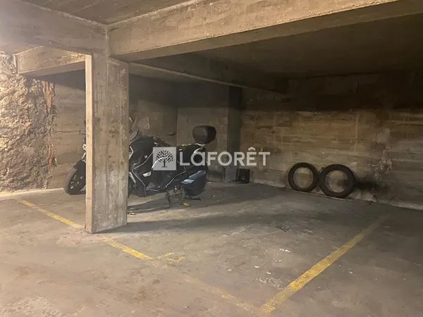 Parking 10 m²