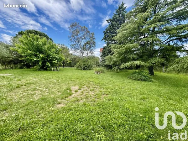 Terrain constructible 835 m² arboré - Bas Brésis - Alès