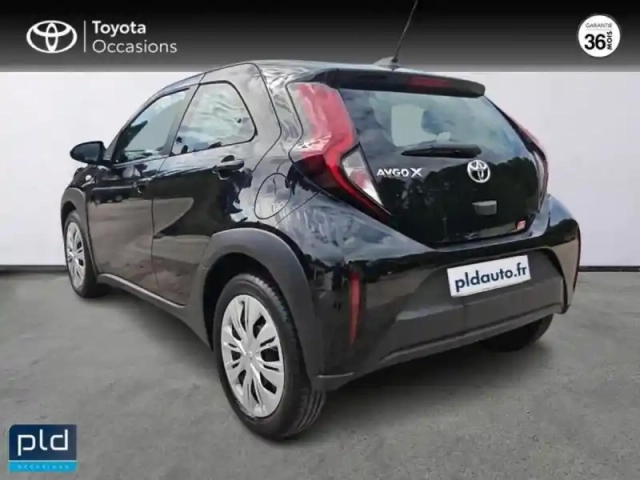 Toyota Aygo x 1.0 vvt-i 72ch dynamic — photo 2