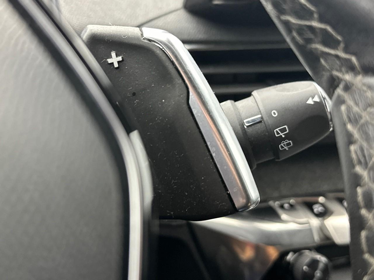 Peugeot 3008 hybrid 225 e-eat8 allure pack — photo 18