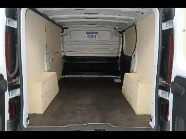 Renault Trafic fg l1h1 3t 2.0 blue dci 130ch confort e6e — photo 7