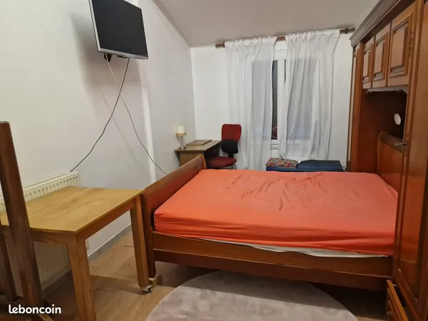 Loue chambre dans une maison