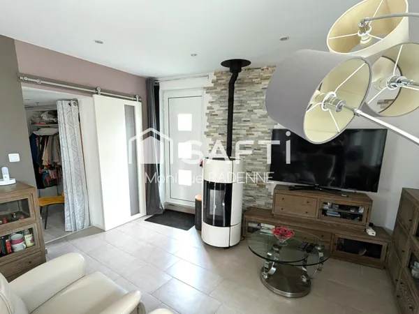 MAISON EN BRIQUES ET TERRAIN CONSTRUCTIBLE