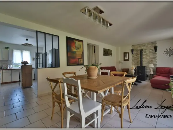 Maison traditionnelle de 2003 à vendre sans travaux à 5min de CHATEAU THIERRY (02) au pied de l'A4- 