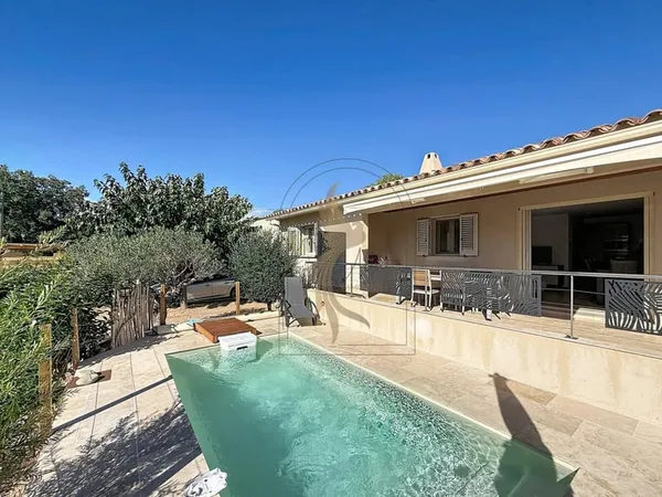 Villa T4 piscine proche plage et commodités