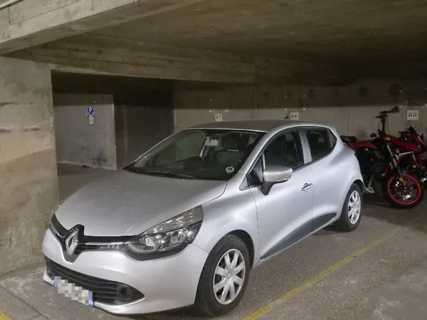 PARIS 12€ ? DOUBLE PARKING EN ENFILADE ? 160 €/MOIS CC