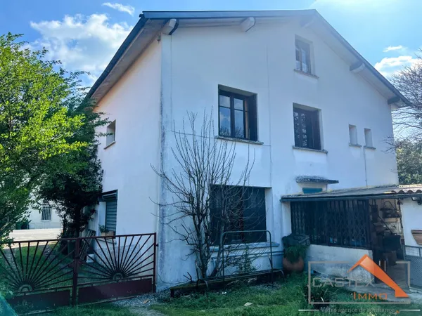 Maison 6 pièces 244 m²