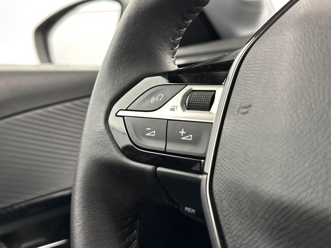 Peugeot 208 puretech 75 s&s bvm5 style — photo 17
