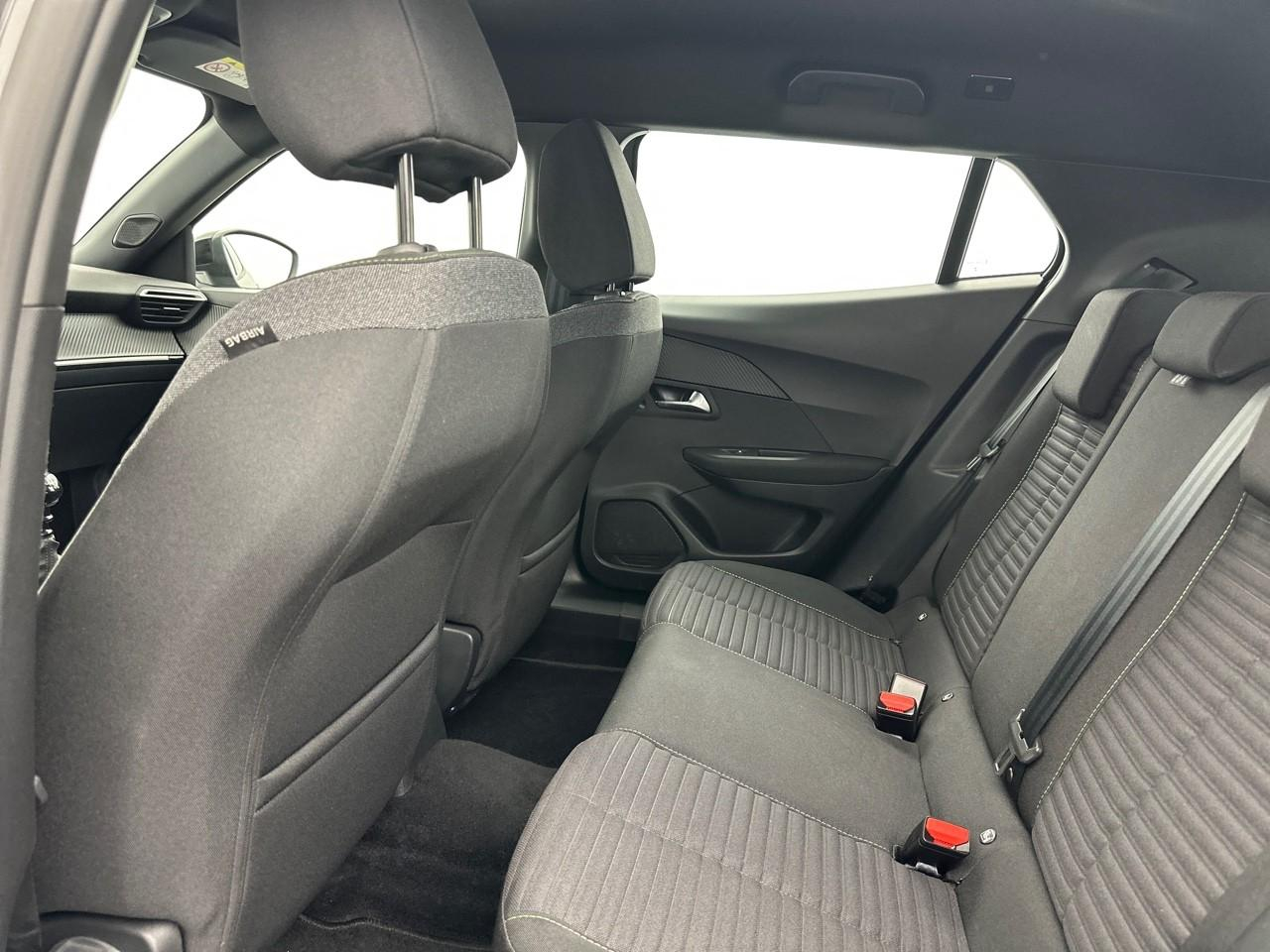 Peugeot 2008 puretech 100 s&s bvm6 active — photo 12