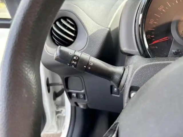 Citroën C1 vti 72 s&amp;s feel — photo 17