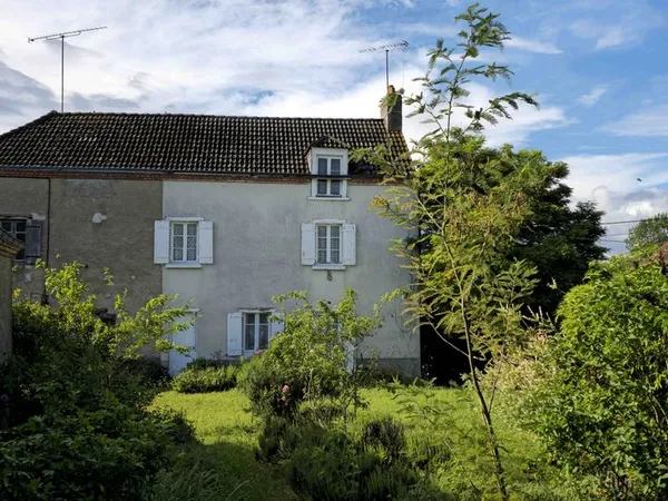 Maison de village 5 pièces à étage + dépendances