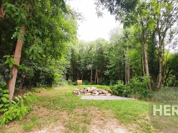 Terrain 590 m²