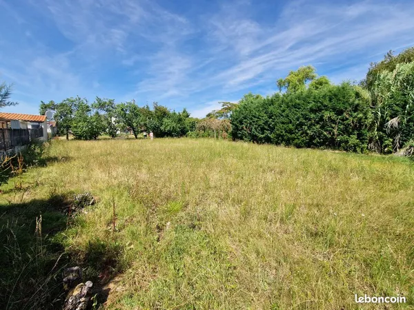 Terrain à bâtir 613 m² - Hors lotissement - Libre constructeur