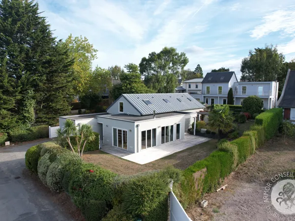 MAISON SAINT-JACUT-DE-LA-MER