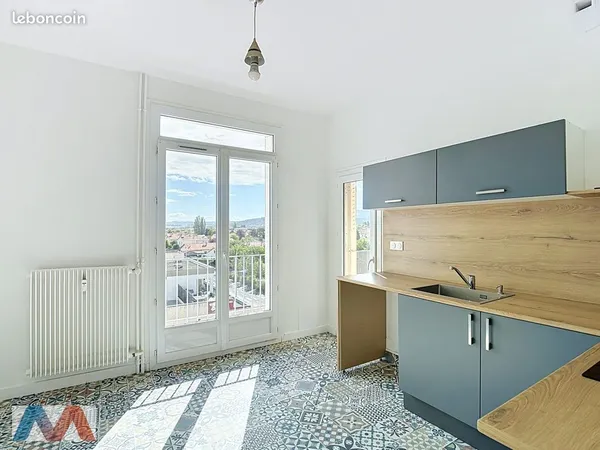 Appartement 26 pièces 105 m²