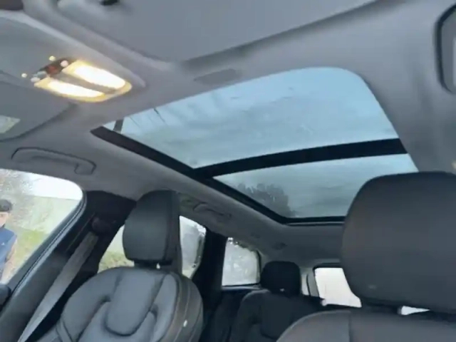 Volvo Xc60 t6 hybride rechargeable 350ch ultra style dark geartronic 8 awd — photo 12