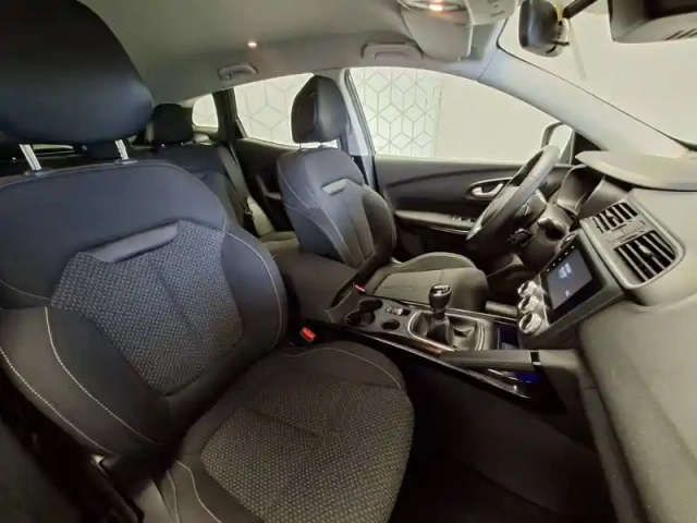 Renault Kadjar blue dci 115 — photo 12