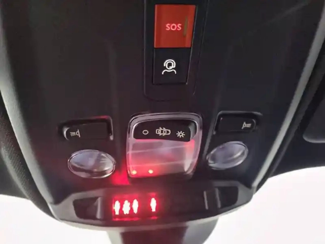 Peugeot 2008 electrique 54 kwh 156 ch — photo 23