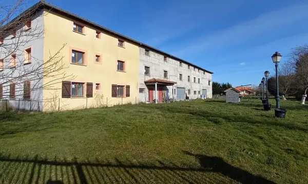 Immeuble de 1800 m2