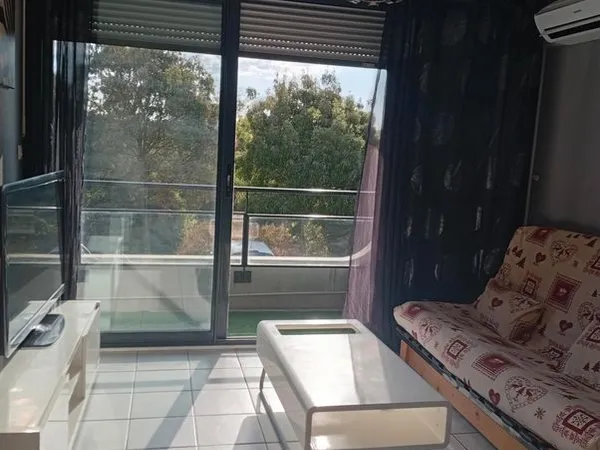 Appartement T2 terrasse et parking