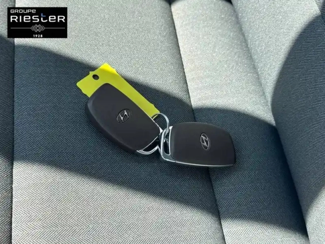 Hyundai Ioniq plug-in 141 ch — photo 18