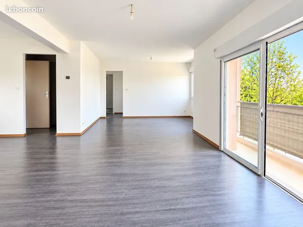 T5 lumineux avec balcon et vue, 80 m², Saint-Dié