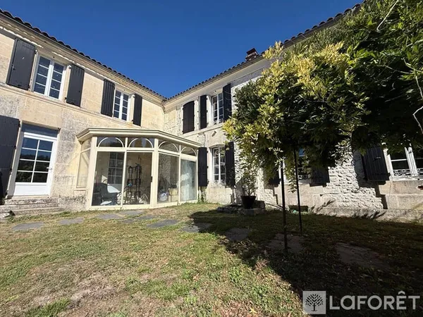 Maison 7 pièces 200 m²