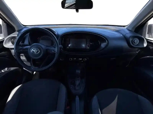 Toyota Aygo X 1.0 vvt-i 72ch dynamic s-cvt my23 — photo 10