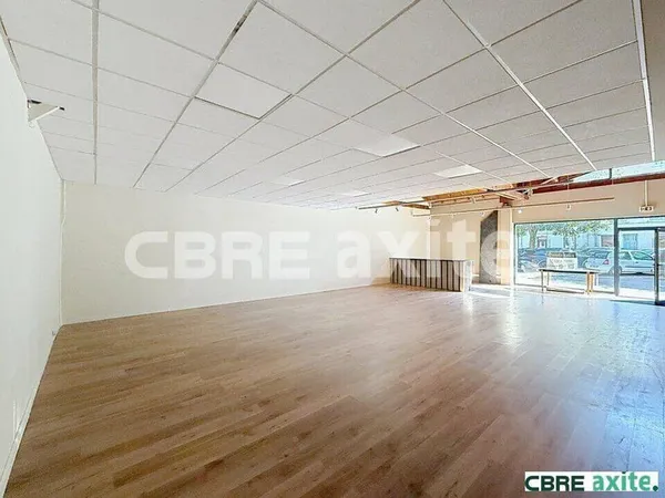 Local commercial 102 m²